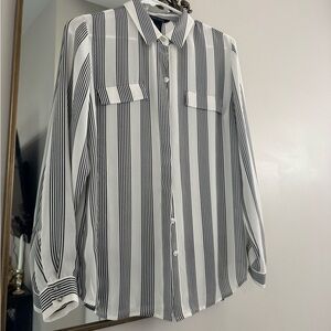 White House Black Market Men's Black and White Striped Shirt